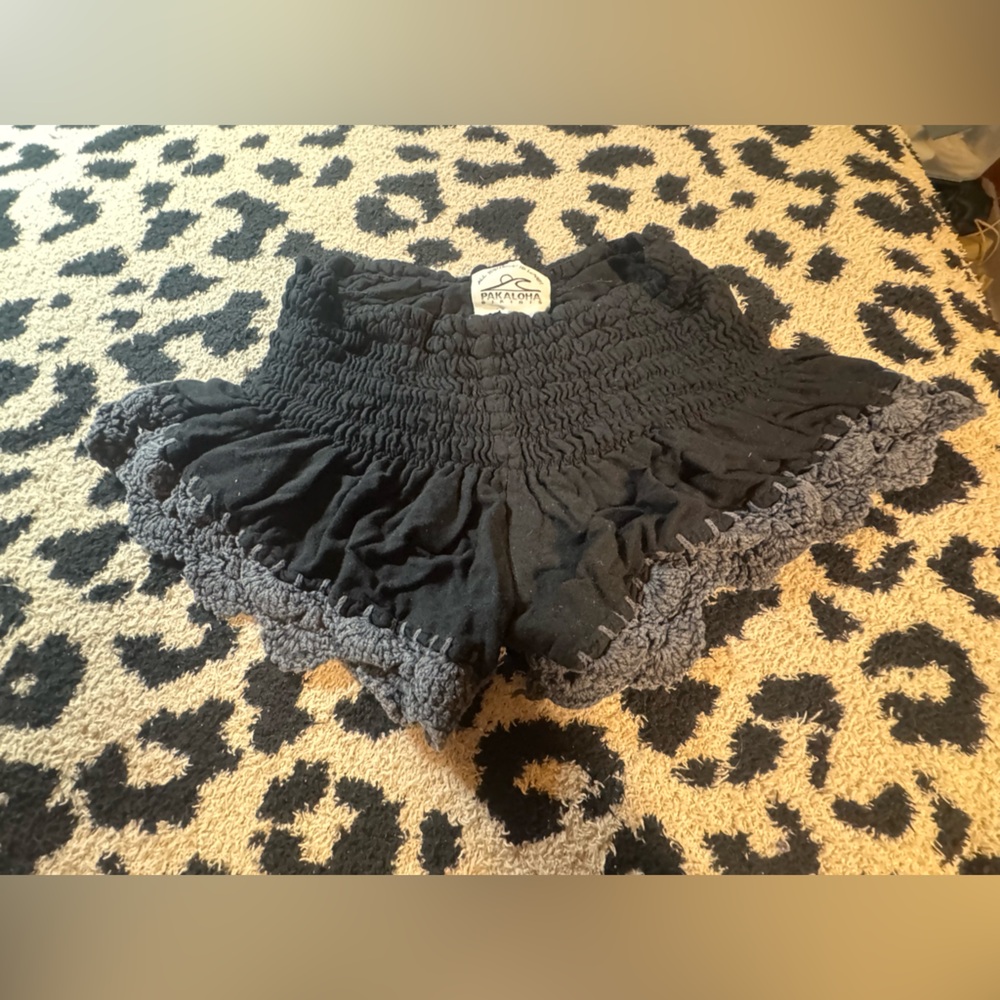 Pakaloha Black Textured Skirt
